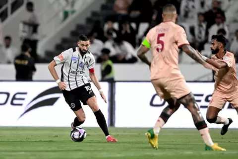 صفقات لامعة ونتائج مخيبة.. الشباب يعادل ثاني أسوأ بداية له في الدوري السعودي